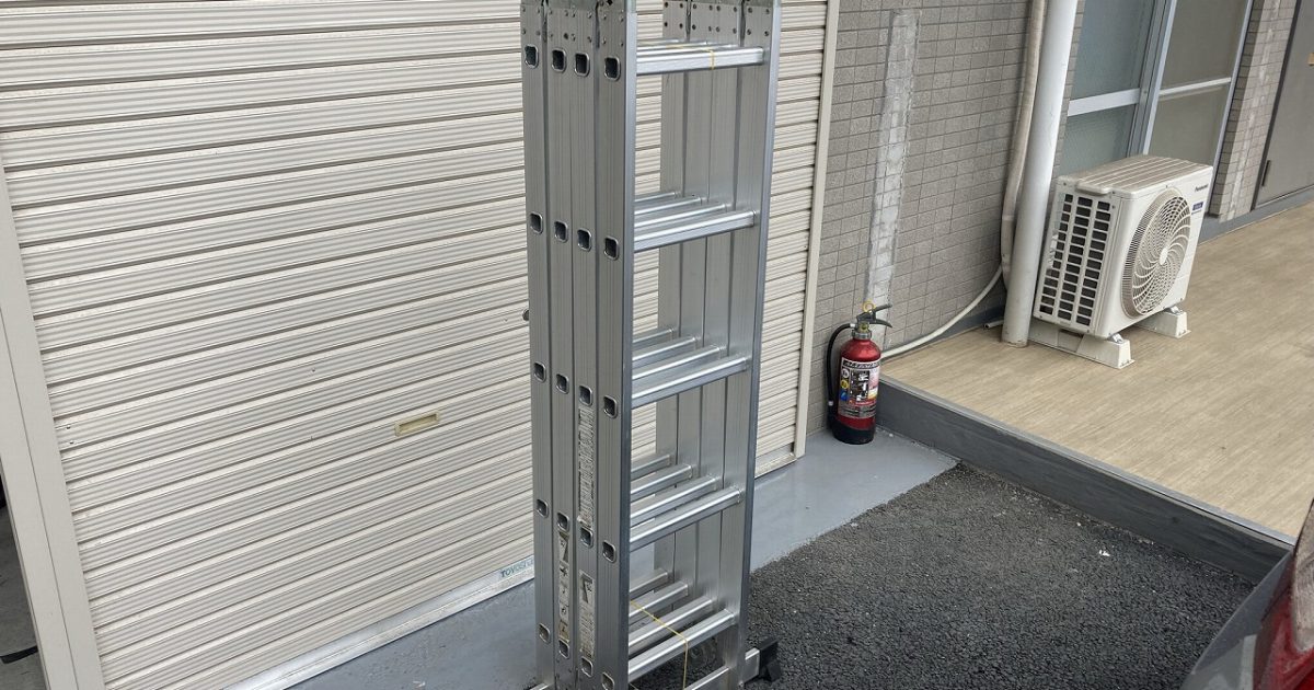 伸縮はしご 最長5700mm アルミ製 折りたたみ 脚立 足場 コンパクト収納 安全ロック付き 折り畳み