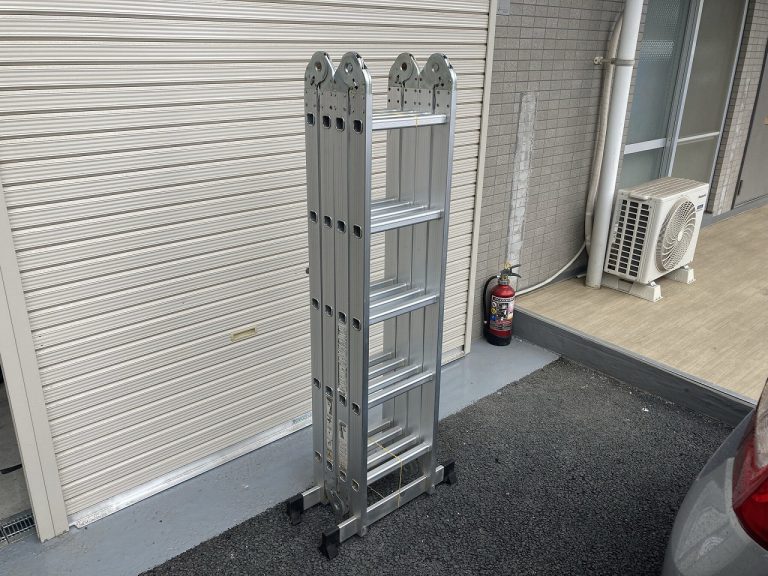 伸縮はしご 最長5700mm アルミ製 折りたたみ 脚立 足場 コンパクト収納 安全ロック付き 折り畳み