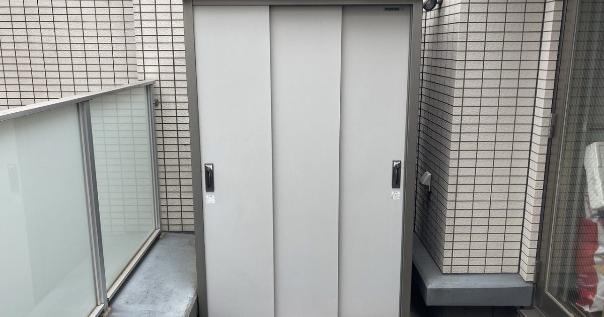 YODOKO ヨドコウ 3枚扉 物置 ESE-1206A W1200 D650 H1959 約0.46坪 鍵付き