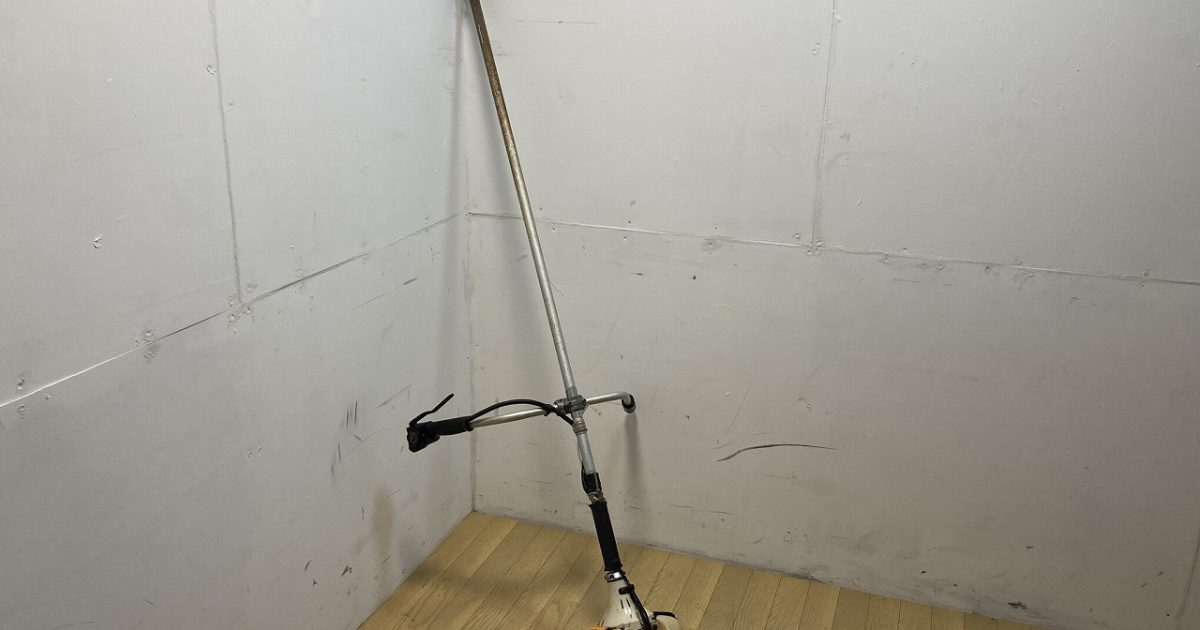 RYOBI リョービ エンジン刈払機 草刈り機 EKK-2620 混合燃料 排気量25.4mL