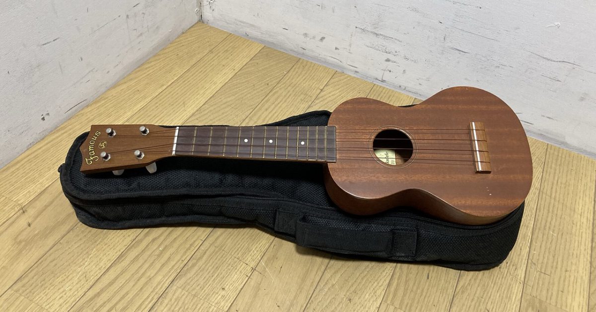 Famous ukulele フェイマス ソプラノ ウクレレ FU-120 ソフトケース付き