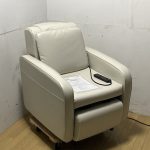 THIRIVE スライブ マッサージチェア CHD-7401 ホワイト