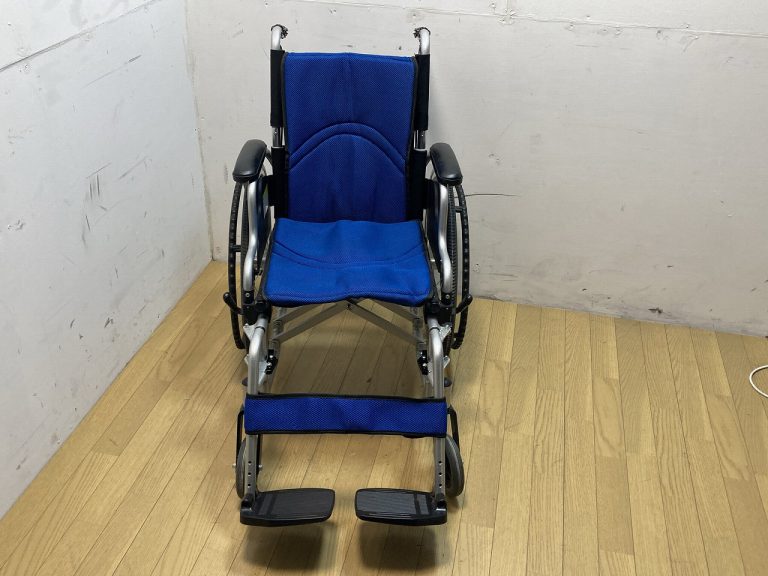 Care-Tec JAPAN ケアテックジャパン 自走式 車椅子 車いす 折り畳み可