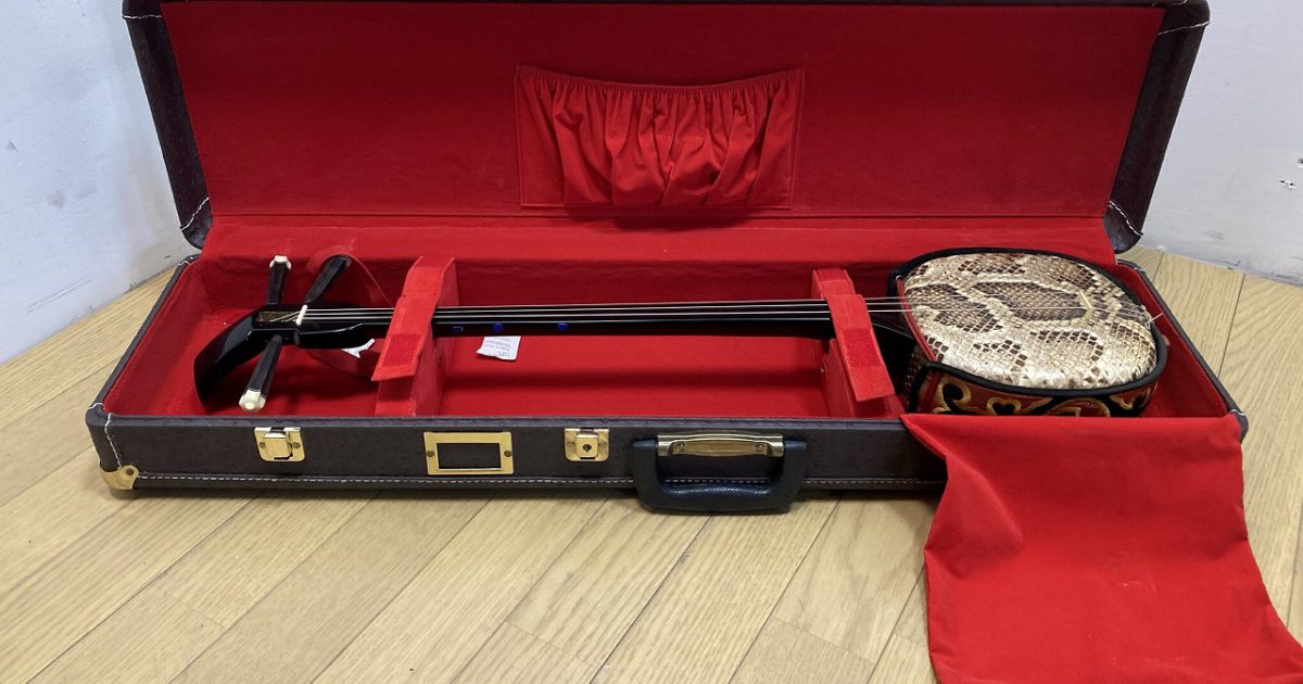 沖縄三味線 三線 サンシン ハードケース付き スペア弦付 練習用 入門用 和楽器