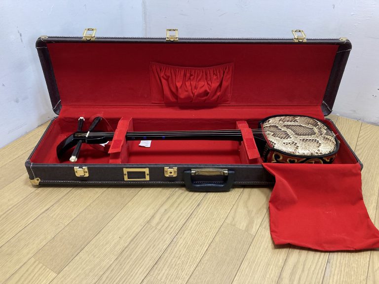 沖縄三味線 三線 サンシン ハードケース付き スペア弦付 練習用 入門用 和楽器