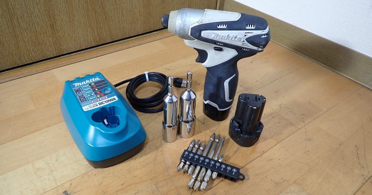 インパクトドライバ makita TD090D 10.8V マキタ 充電式 BL1013 充電器 DC10WA Li-ion ソケット ビット ドライバー 電動
