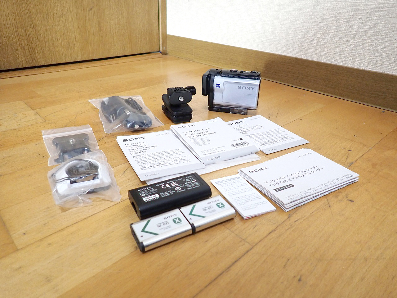 ビデオカメラ SONY ソニー HDR-AS300-WC アクセサリー AKA-CAP1 AKA-MCP1 C SYH ACC-DCBX ...