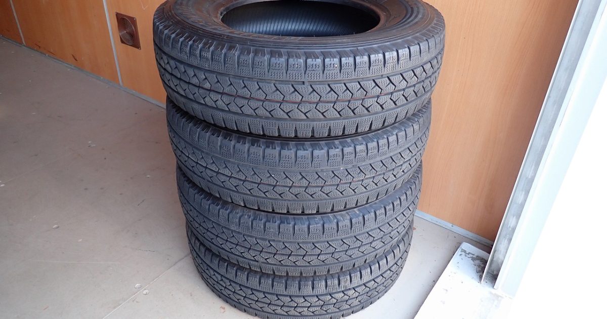スタッドレスタイヤ BRIDGESTONE BLIZZAK VL1 195/80R15 107/105L LT ブリジストン ブリザック 4本 2018年46週 ハイエース
