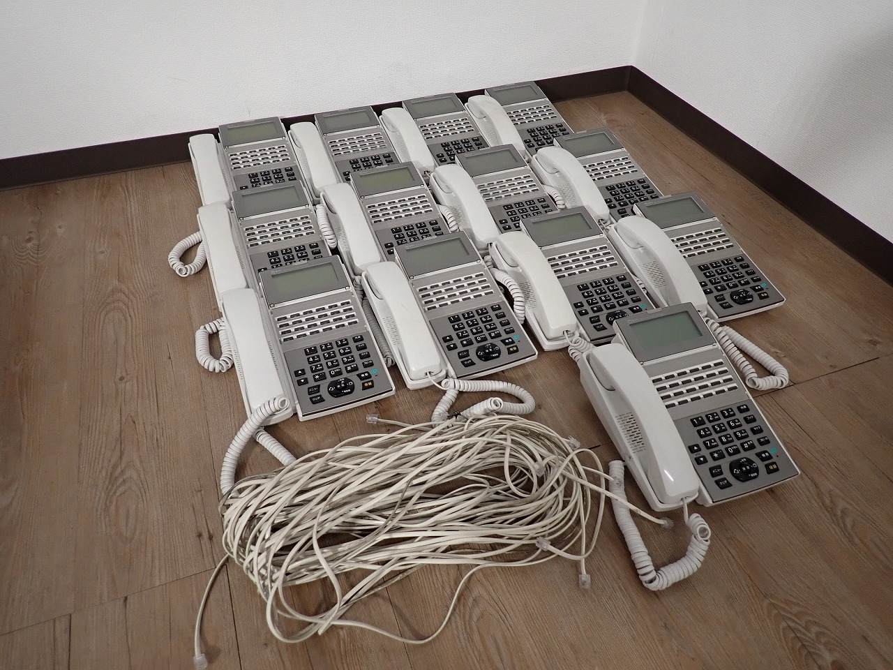 ビジネスフォン NTT NX2-<24>BTEL-<1><W> ネットコミュニティシステム