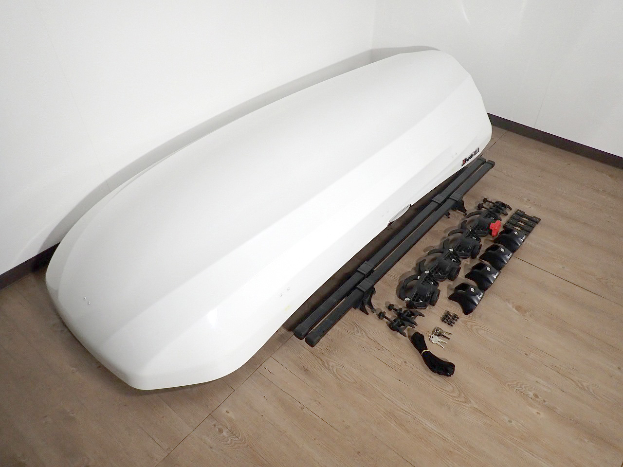 ルーフボックス INNO BRS665WH WEDGE 665 イノー ウェッジ 大容量400L ホワイト キャリアバー カーメイト