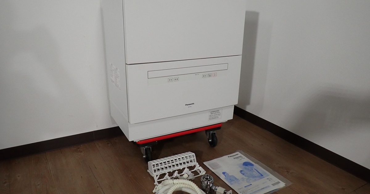 食器洗い乾燥機 Panasonic NP-TA4-W パナソニック 食洗機 ストリーム除菌洗浄 5人分 据え置き 分岐水栓 CB-SKH6 2020年
