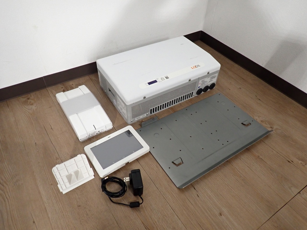 中古 パワーコンディショナー OMRON KP55K-ST オムロン 屋内用 5.5kW