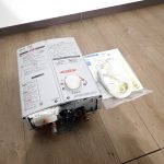 瞬間湯沸器 Rinnai RUS-V560(SL) リンナイ ユーティ ガス給湯器 都市ガス 12A 13A リンナイ 5号 壁掛け 2020年