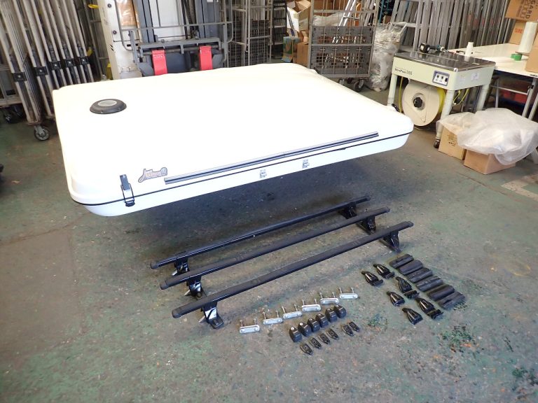 ルーフテント JAMES BAROUD SPACE XXL ジェームス バロウド スペース ハードシェル inno キャリアバー サイドタープ