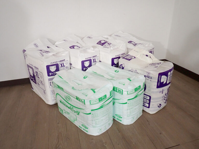 おむつ リフレ パッドタイプ ビッグ 30枚入 2個 ネピアテンダー XL テープタイプ 20枚 4個 アテント パッド 63cm 20枚  尿とりパッド