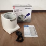 血圧計 OMRON HEM-1021 オムロン スポットアーム式 上腕式 全自動タイプ アームイン 2022年 保証有