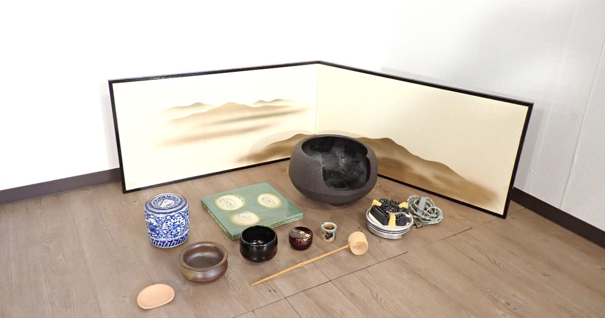 茶道セット 風炉釜 電熱器 茶碗 棗 柄杓 水指 蓋置 屏風 鉄製