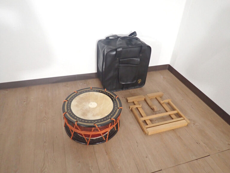 締太鼓 直径34.5cm 厚さ15cm 1.3尺 和太鼓 ソフトケース 台座