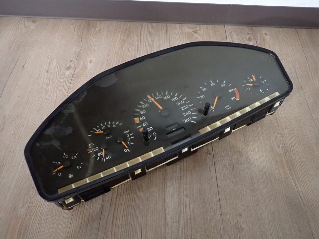 中古 計器 VDO 88311184  Mercedes-Benz W140 メルセデスベンツ スピードメーター タコメーター 水温計 時計 ジャンク 中古 計器 VDO 88311184 Mercedes-Benz W140 メルセデスベンツ