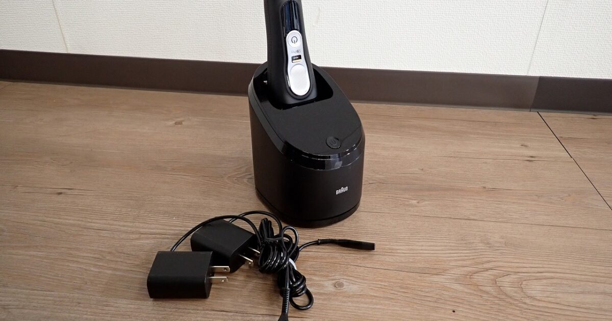 電気シェーバー BRAUN S9 Pro ブラウン プロ アルコール洗浄器 54301 充電器 美顔器 髭剃り