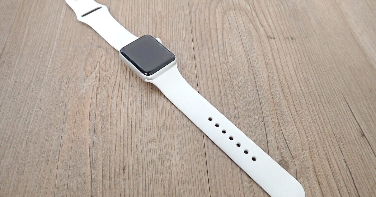 Apple Watch MTEY2J/A A1858 アップルウォッチ Series 3 GPSモデル 38mm アルミニウム ホワイト スポーツバンド