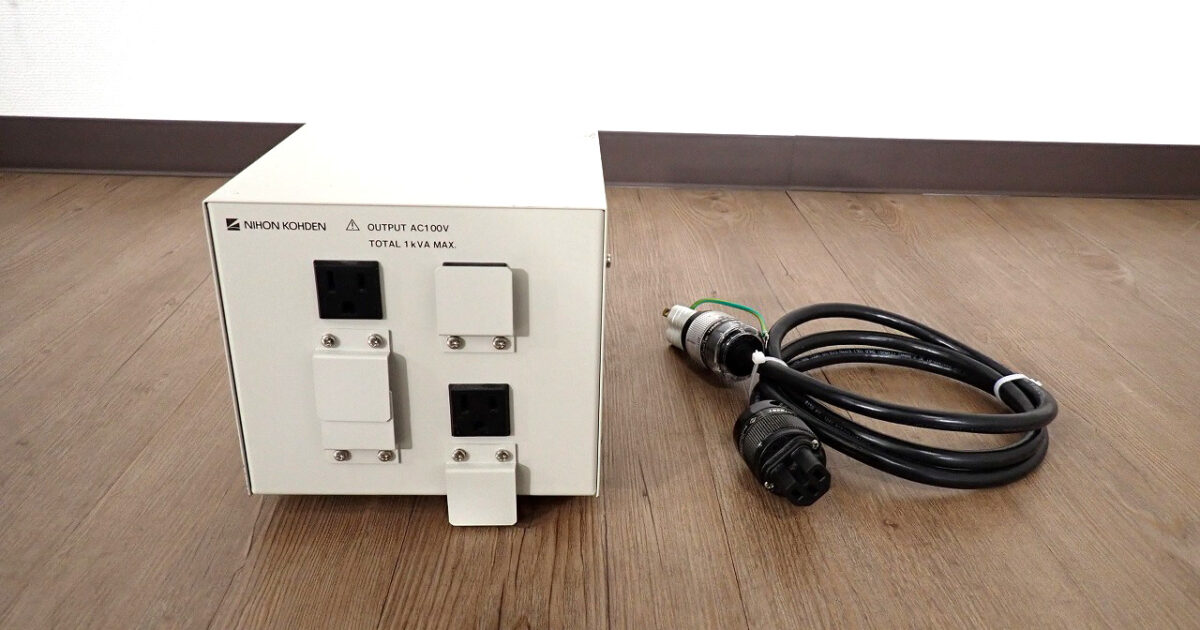 変圧器 NIHON KOHDEN SM-204V 1kVA 日本光電 アイソレーショントランス 絶縁 電源ケーブル Wattgate 5266i