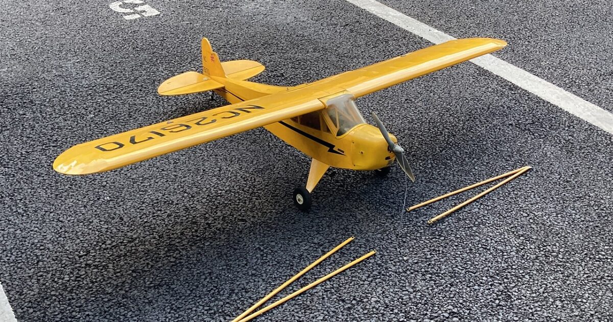 PIPER パイパー CUB J-3 NC 26170 エンジンラジコン セスナ JR SEVO NES-511 RS77S 72MHz 完成品