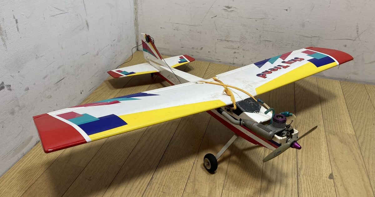 HIROBO ヒロボ SKY TREND MASTER GP ARFキット ACRO エンジン ラジコン セスナ 完成品 サーボ付き A-TECH AP-SV03