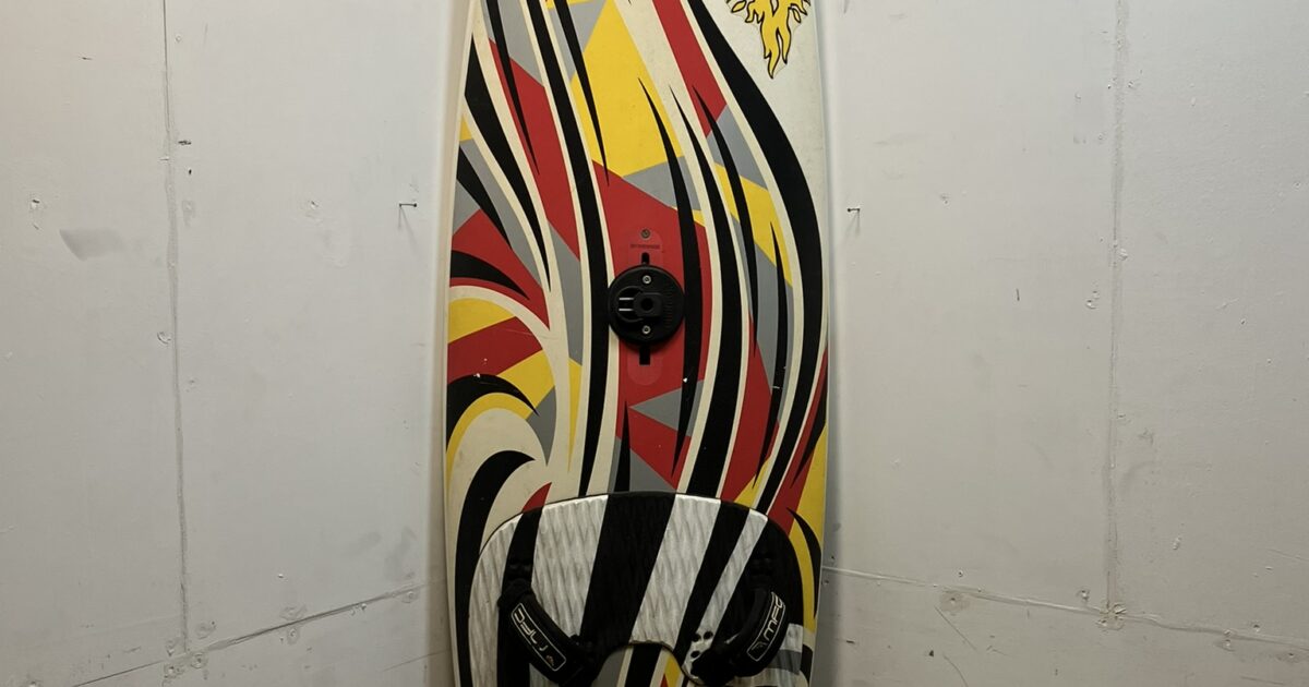 QUATRO INTERNATIONAL クアトロインターナショナル ウィンドサーフィン ボード 245cm