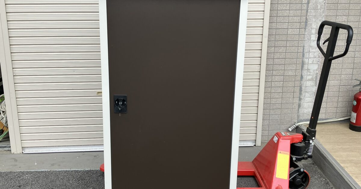 GREEN LIFE グリーンライフ 扉式タイヤ収納庫 TBT-132 MBR 物置 幅80×奥行き75×高さ132cm 鍵有