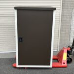 GREEN LIFE グリーンライフ 扉式タイヤ収納庫 TBT-132 MBR 物置 幅80×奥行き75×高さ132cm 鍵有