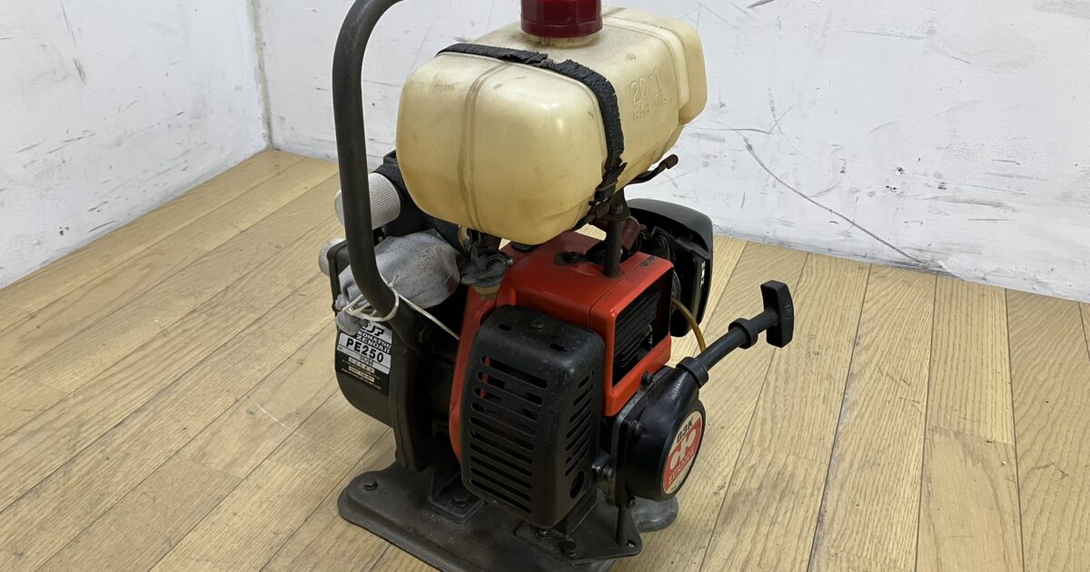 KOMATSU ZENOAH コマツゼノア エンジンポンプ PE250 2サイクル 未整備 ジャンク