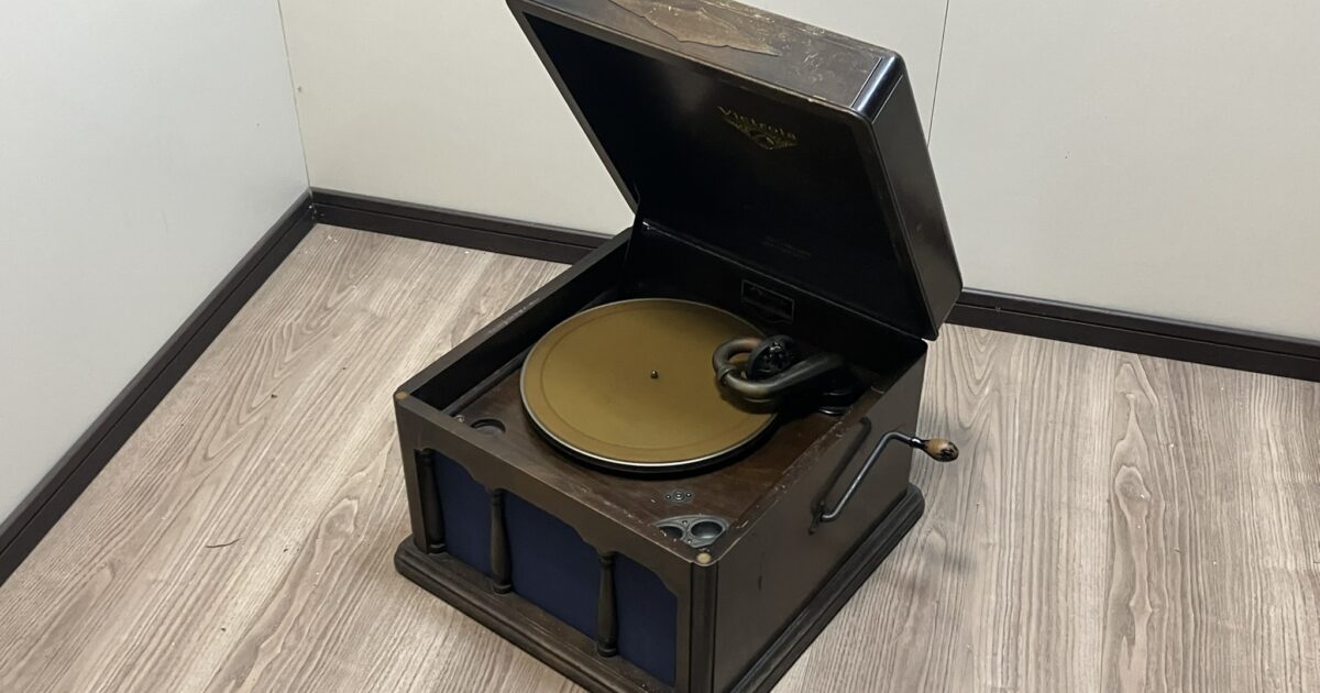 Victrola ビクトローラ 卓上型 SP盤 蓄音機 ビクター VV1-80