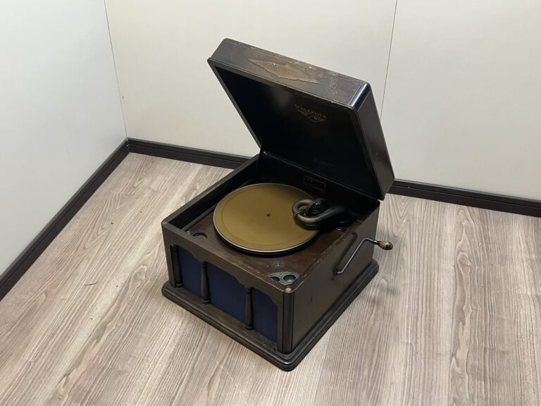 Victrola ビクトローラ 卓上型 SP盤 蓄音機 ビクター VV1-80