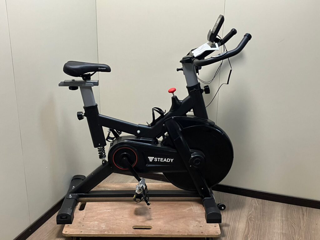 中古美品】ステディ スピンバイクST128 ホワイト