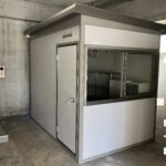 YODOKO ヨドコウ プレハブ ヨド蔵 物置 事務所 ユニットハウス W2900×H2460×D2250mm エアコン 照明付 解体済 窓付 鍵付き