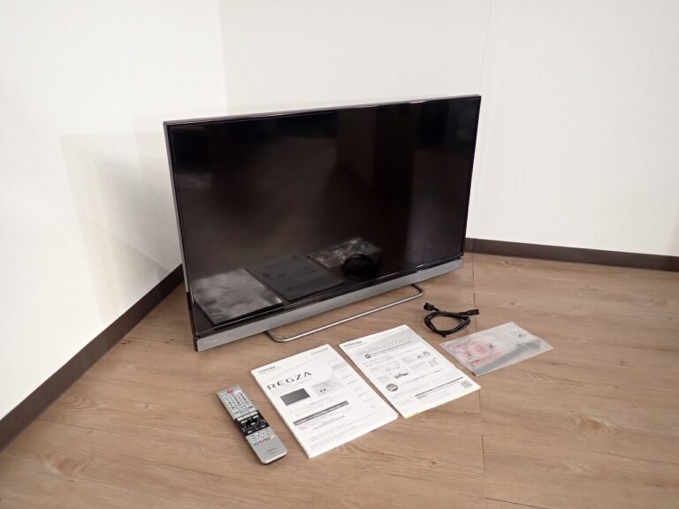 液晶テレビ TOSHIBA REGZA 40V30 東芝 40型 LEDバックライト 地デジ BS CS チューナー 87.8×48.5cm 100.3cm CT-90467