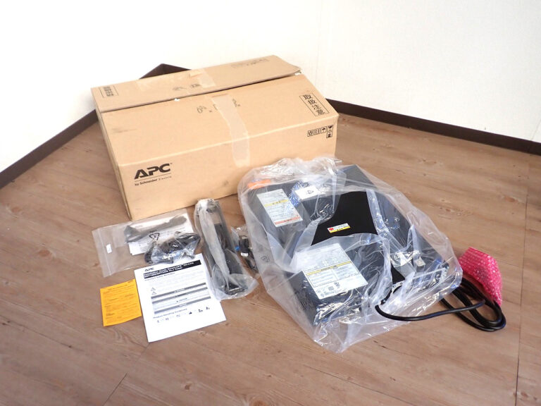 無停電電源装置 UPS APC SRT1500XLJ エーピーシー ラックマウント タワー両用型 1500VA/1350W 常時インバーター 正弦波 未通電