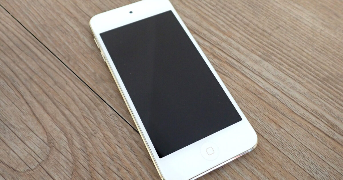 第6世代 iPod touch 16GB Apple A1574 MKH02J/A アップル ゴールド デジタルオーディオプレイヤー アイポッドタッチ