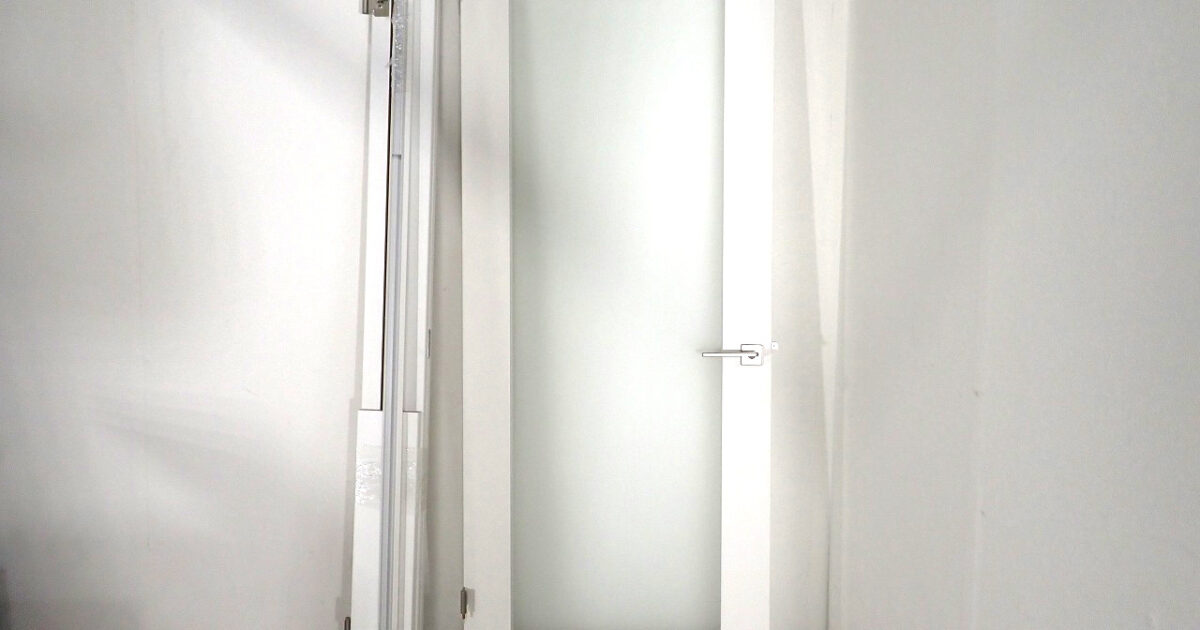 室内ドア LIXIL YY-GK08H-MBAF リクシル ガラス戸 消音ラッチ 三方枠 みえナイゾウドアストッパー付き 高さ199×幅77cm
