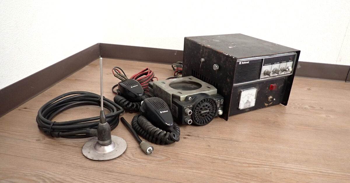 無線機 Panasonic EF-3211CT ADC-100 EFM-1007BZ パナソニック 直流安定化電源装置 極超短波簡易無線電話装置 ダイナミックマイクロフォン