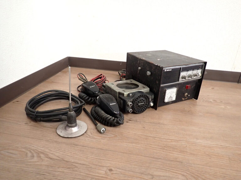 無線機 Panasonic EF-3211CT ADC-100 EFM-1007BZ パナソニック 直流安定化電源装置 極超短波簡易無線電話装置 ダイナミックマイクロフォン