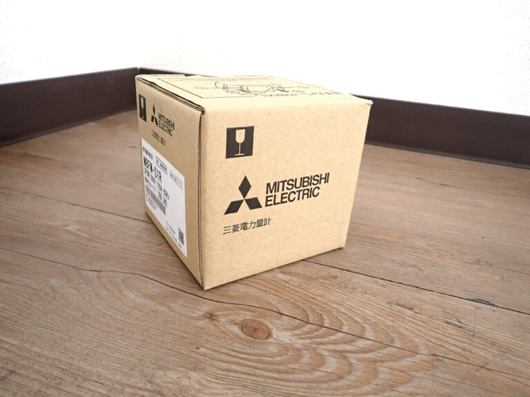普通電力量計 MITSUBISHI M8FM-S1R 3P3W 200V 120A 60Hz 三菱電機 電力管理用計器 三相3線式 発信装置・逆電流計量防止機能付
