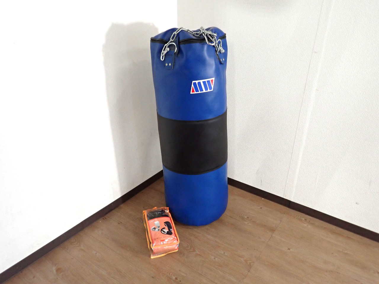 サンドバッグ MW マーシャルワールド 吊り下げ 高さ約105cm 重さ約40kg
