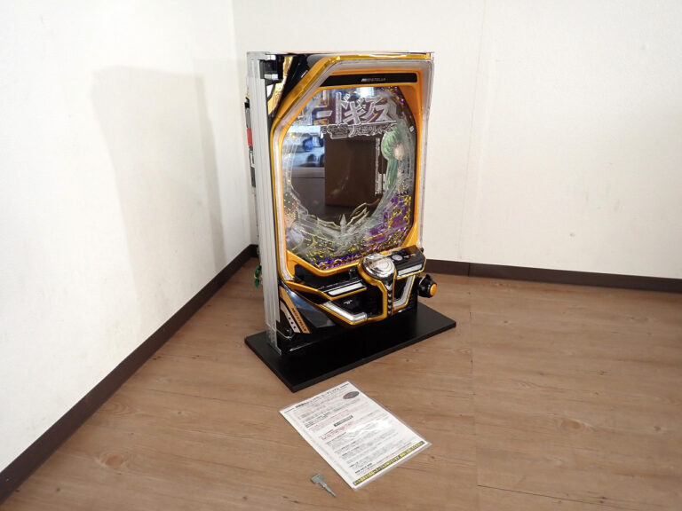 パチンコ台 Bisty Pコードギアス 反逆のルルーシュ3V ビスティ NEO STELLA 大当り確率 1/319.7 ミドル 実機 鍵付き アニメ