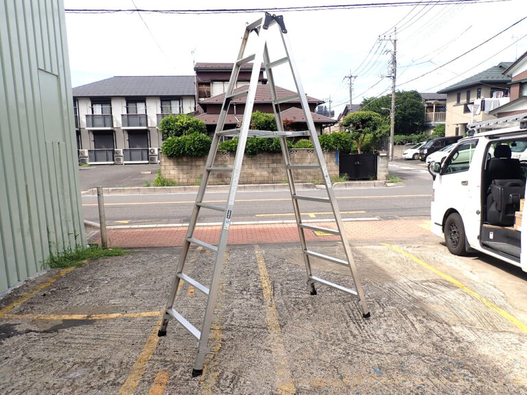 9尺脚立 ALINCO PRS-270F アルインコ 9段 天板高さ2.59m 使用最大高さ1.99ｍ 最大荷重100kg 踏ざん幅広 工事現場 高所作業
