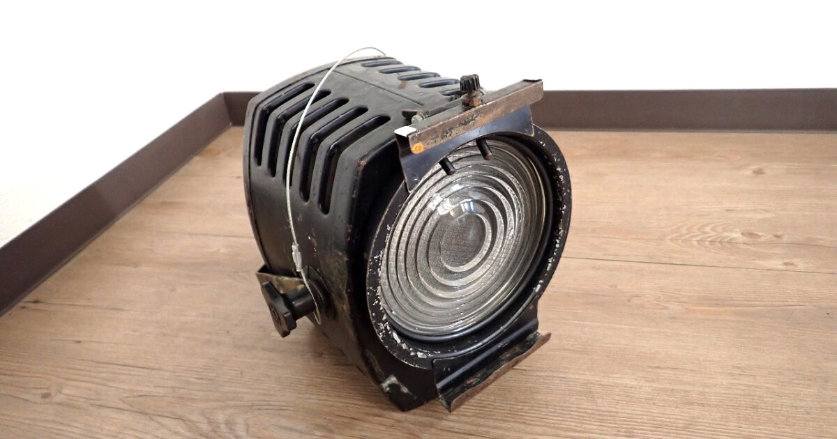 スポットライト MARUMO DF 500W 丸茂電機 電球 灯体 ステージ スタジオ 撮影 ライブ 照明器具 舞台照明