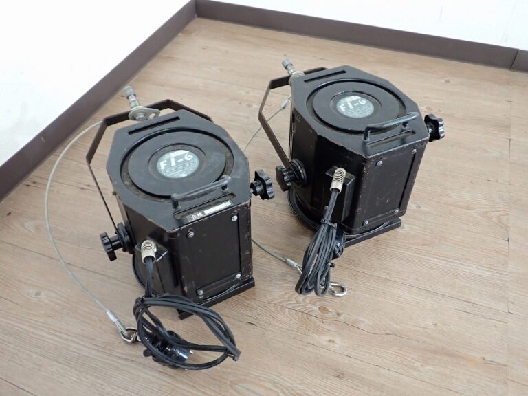 スポットライト MATSUMURA FI-6 松村電機 2台セット フレンネルレンズ ステージ スタジオ 撮影 ライブ 照明器具 舞台照明
