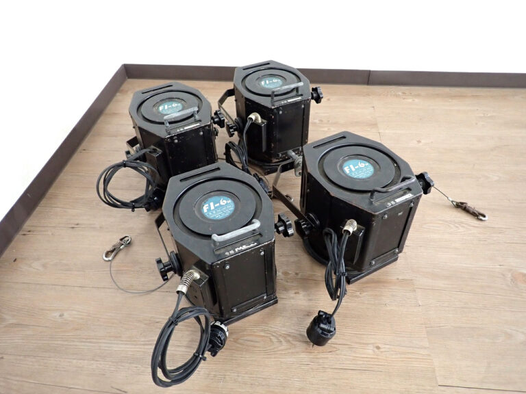 スポットライト MATSUMURA FI-6H 松村電機 4台セット フレンネルレンズ ステージ スタジオ 撮影 ライブ 照明器具 舞台照明