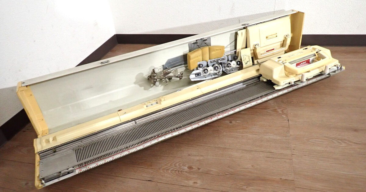 編み機 JUKI KE-2500 ジューキ 高級自動編機 ハイメモリー ハンドメイド ハンドクラフト 手芸 手工芸 ニット 毛糸 編み物